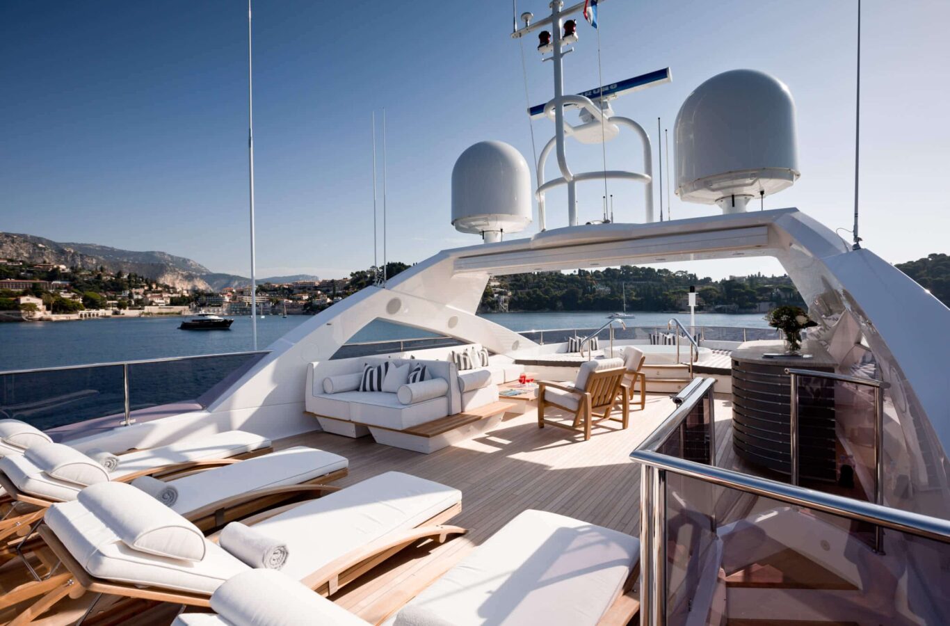 Thumper luxury superyacht charter sun deck