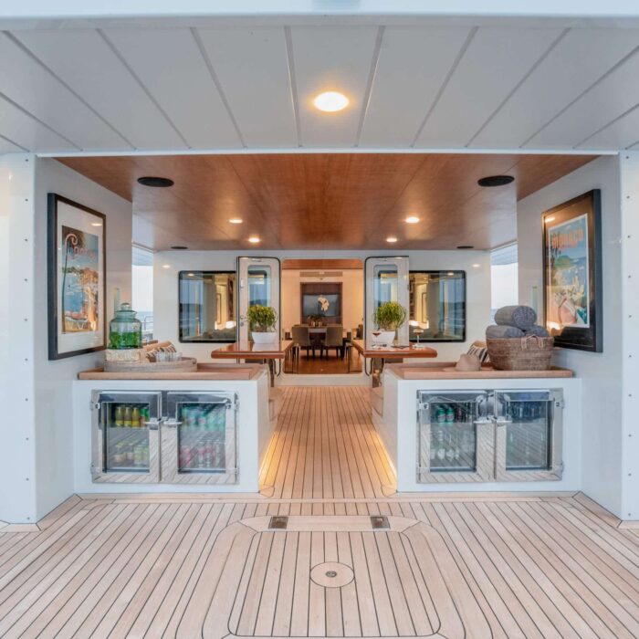 PREFERENCE 19 luxury superyacht charter bar deck