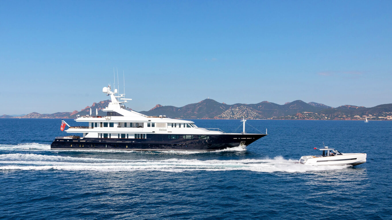 Luxury Charter Yacht HELIOS