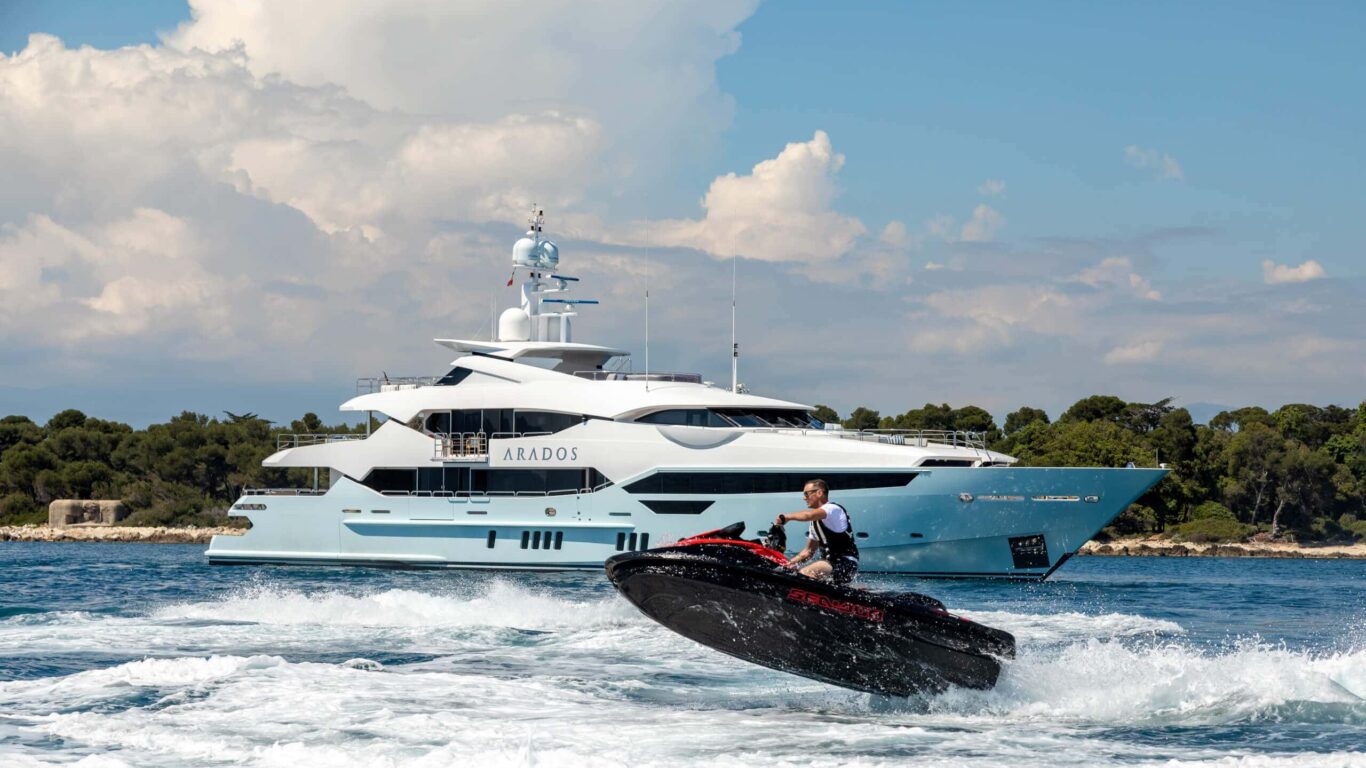 Luxury Charter Yacht ARADOS