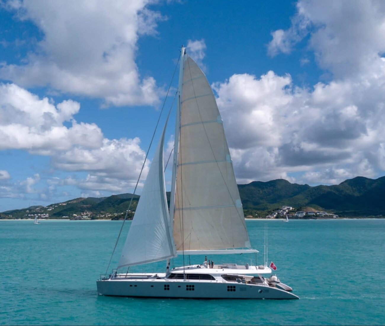 Luxury Charter Yacht CHE