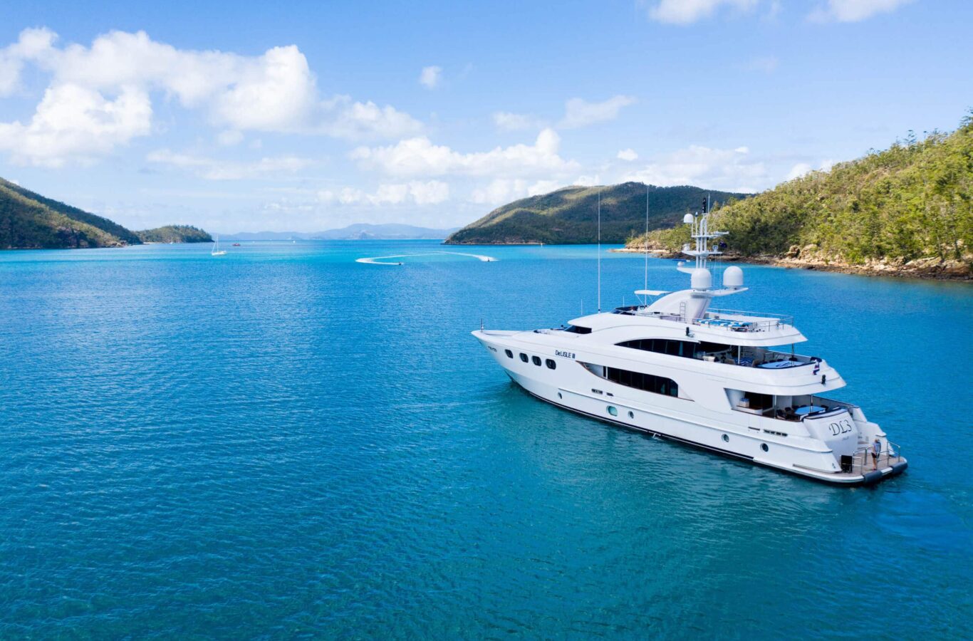 De Lisle III luxury superyacht charter