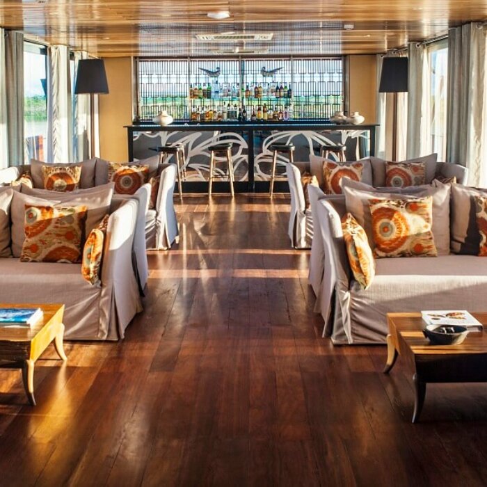 ARIA AMAZON luxury superyacht charter lounge bar