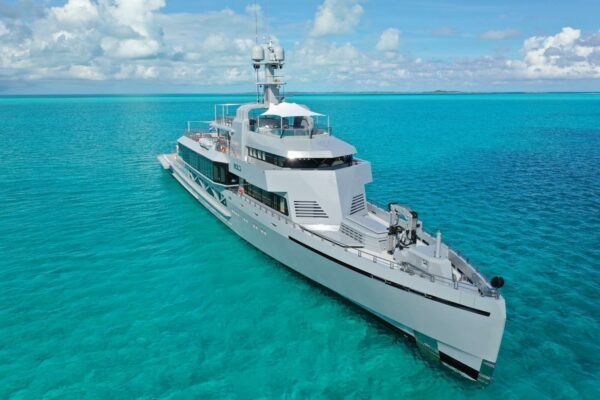 Luxury Charter Yacht BOLD