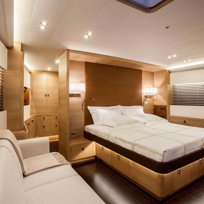 SHAMANNA luxury superyacht charter master bedroom