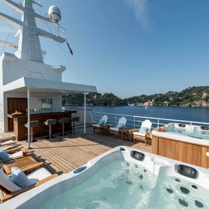 bleu de nîmes luxury superyacht charter hot tubs