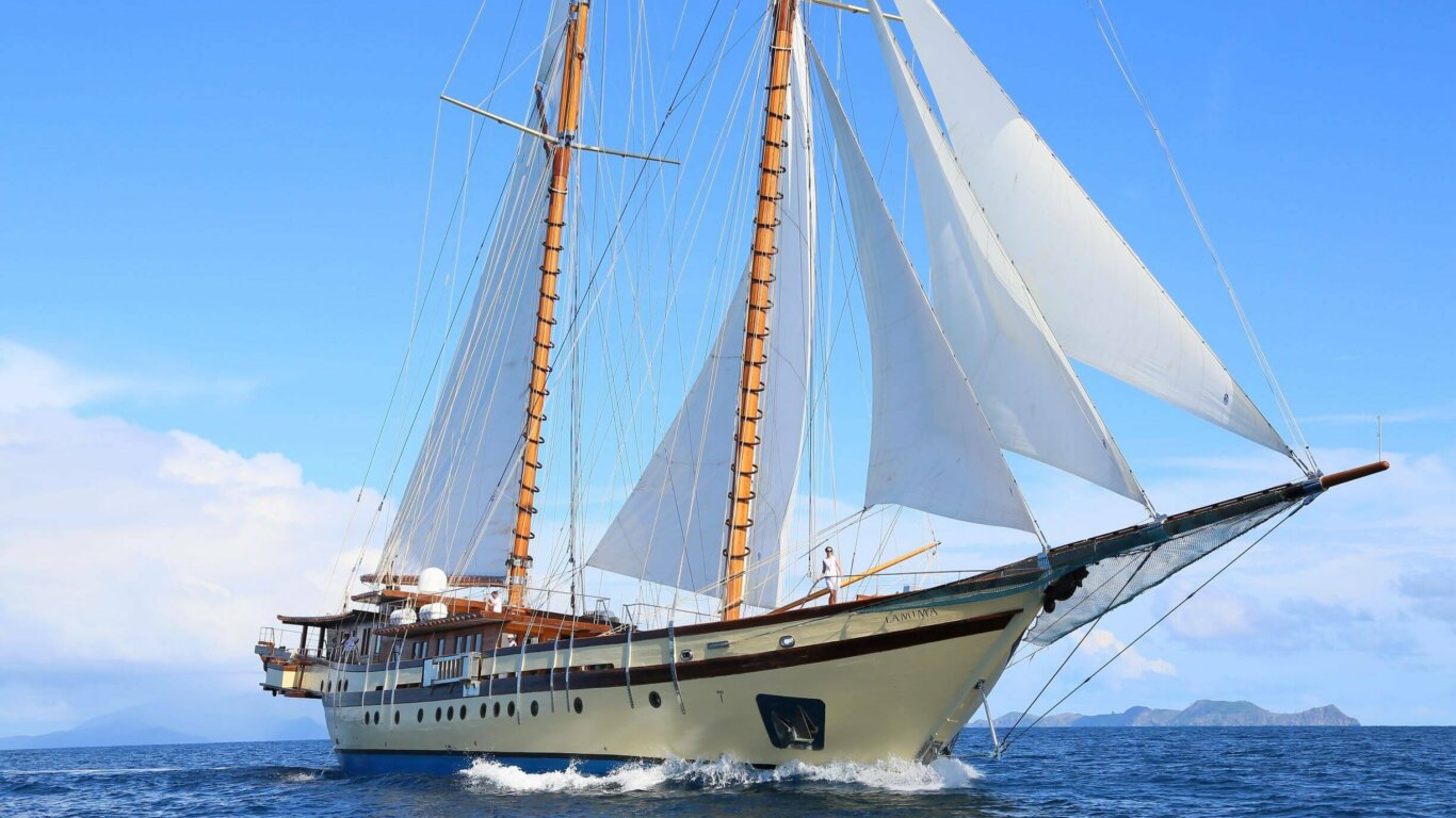 Luxury Charter Yacht LAMIMA