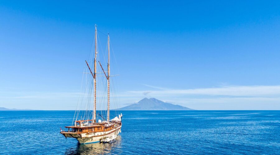Luxury Charter Yacht LAMIMA