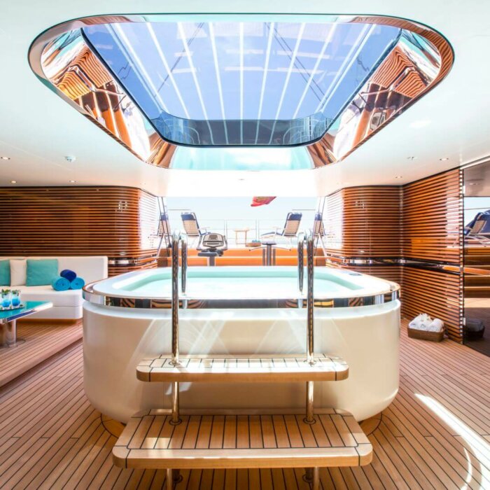 AQUIJO superyacht charter hot tub