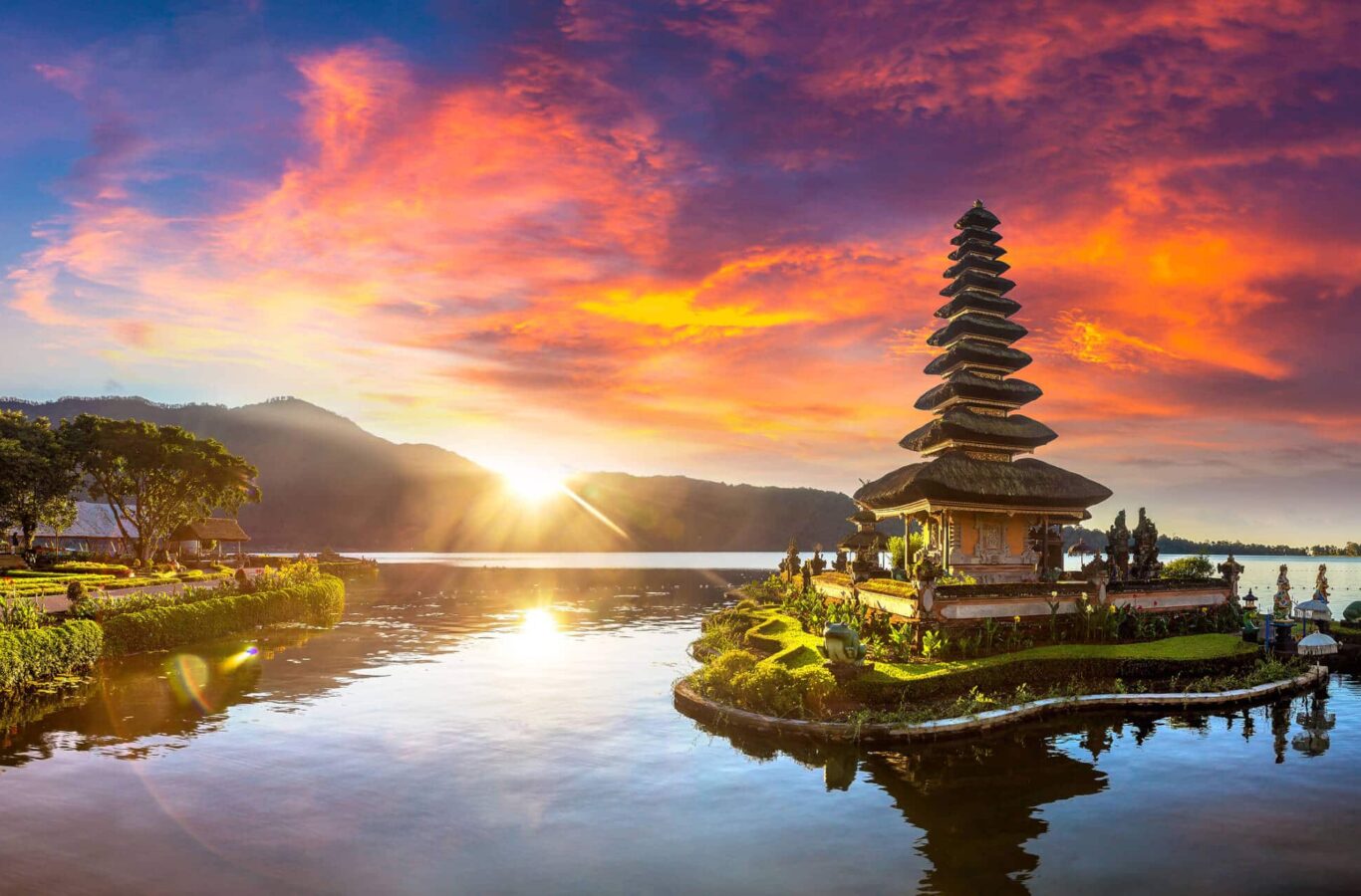 Panorama of Sunrise at Pura Ulun Danu Beratan Bedugul temple on a lake in Bali, Indonesia