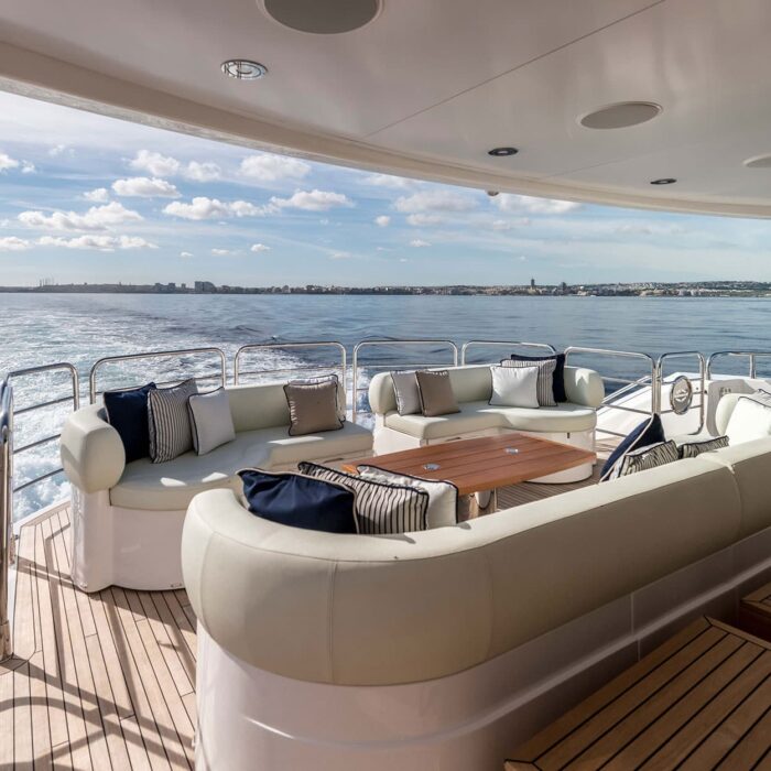 superyacht ANYA Main Aft Deck Seating