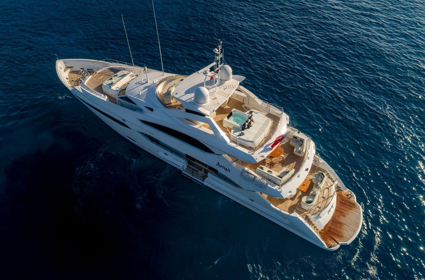 superyacht ANYA Exterior