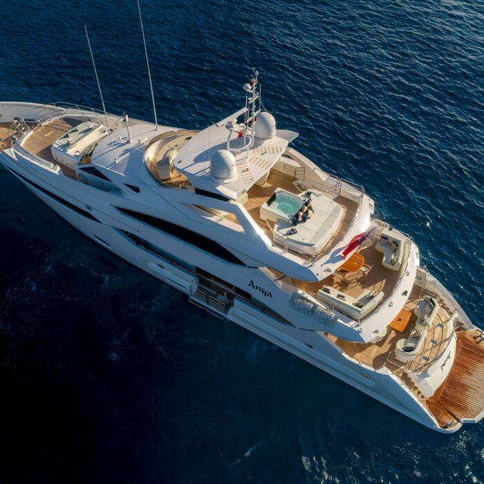 superyacht ANYA Exterior