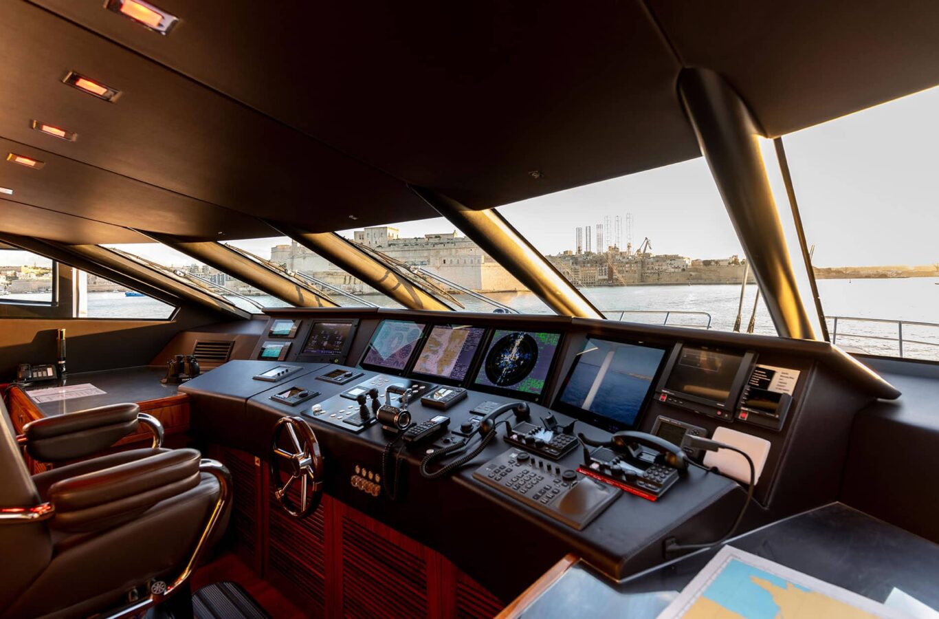 superyacht ANYA Wheelhouse