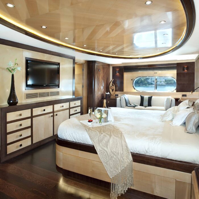 Superyacht Christina G Saloon