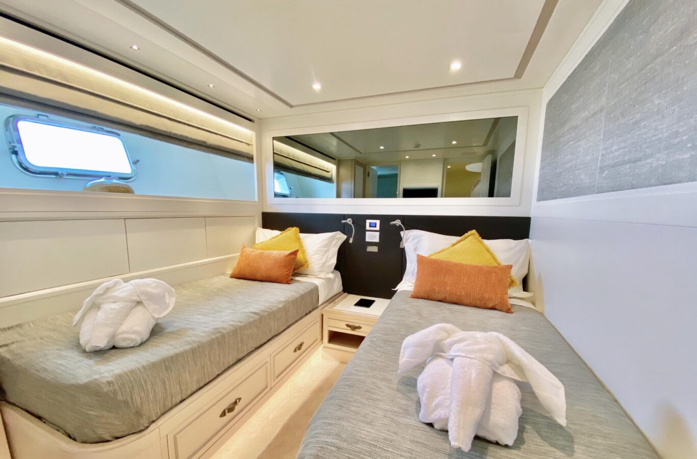 Valentina ii Superyacht twin