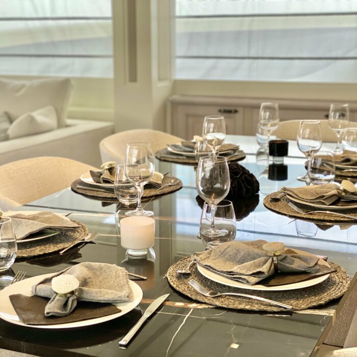 Valentina ii Superyacht dining