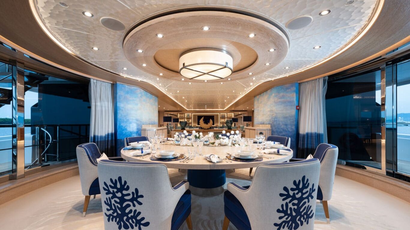 LADY JORGIA dining room