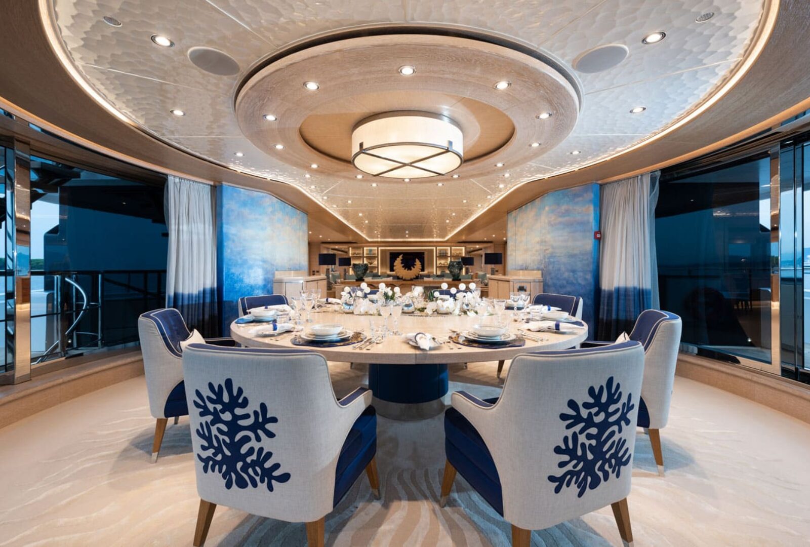 LADY JORGIA dining room