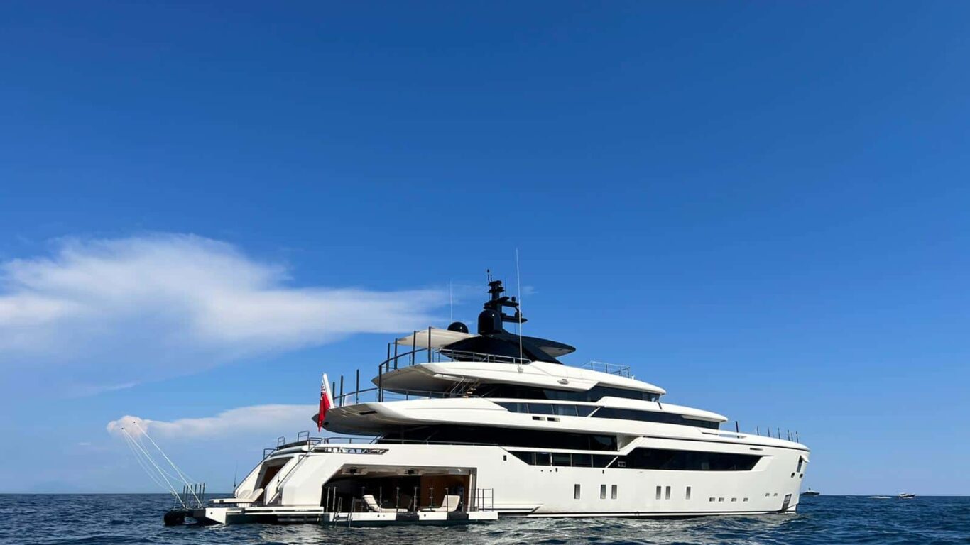 AIX super yacht profile